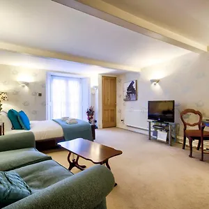  Apartment Guestready - Beautiful New Town Studio, With Patio United Kingdom