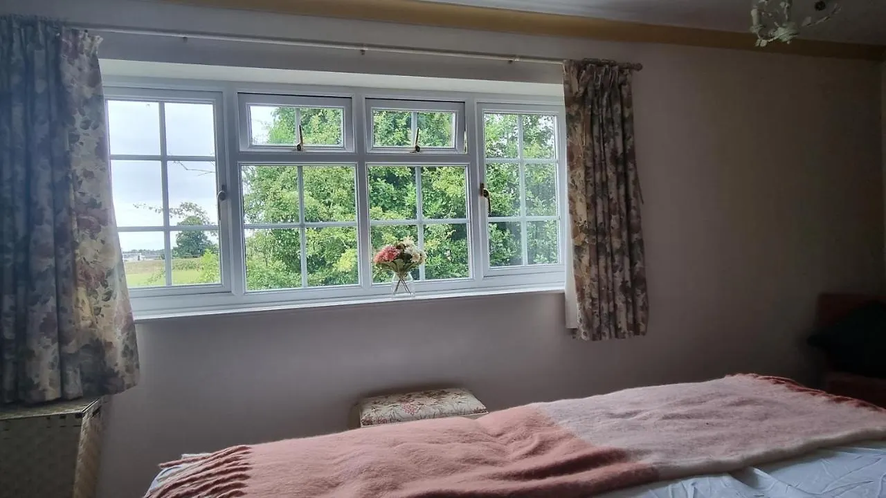 Rose Cottage Chester 0*,